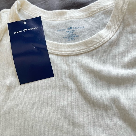 BRANDY MELVILLE long sleeve top- new with tags - Picture 3 of 6